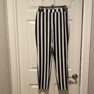 SHEIN Monochrome Striped Apparel